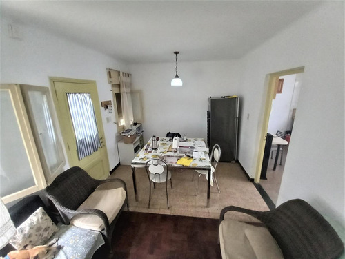 Imagen 15 de 18 de Venta Casa De Pasillo, Dorrego 262 A Reciclar.
