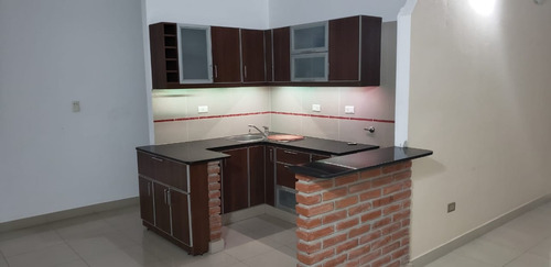 Hermoso Chalet De Categoría + Departamento 2 Amb. Ideal 2 Familias