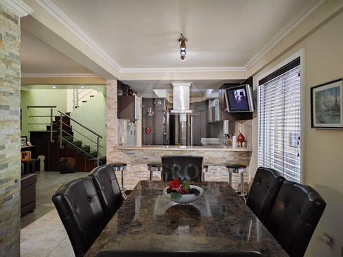 Imagen 15 de 22 de Yosmar & Fernando Venden Townhouse En El Rincón, Res. Villa Orense. Lemth - 158 Solo Clientes