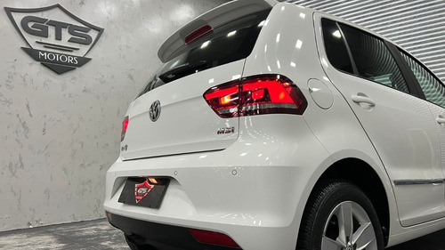 Imagem 6 de 16 de Volkswagen Fox 1.6 Highline 2017