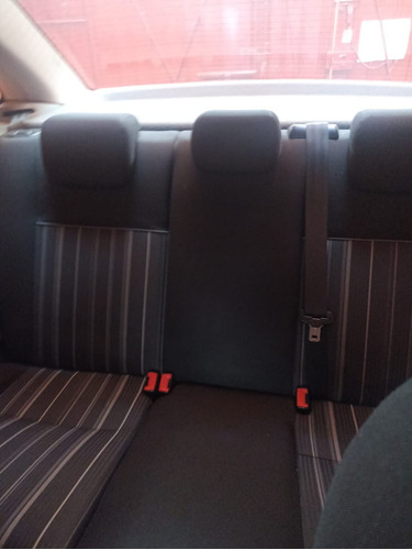 Ford Focus Sedan Sport 5vel Mt
