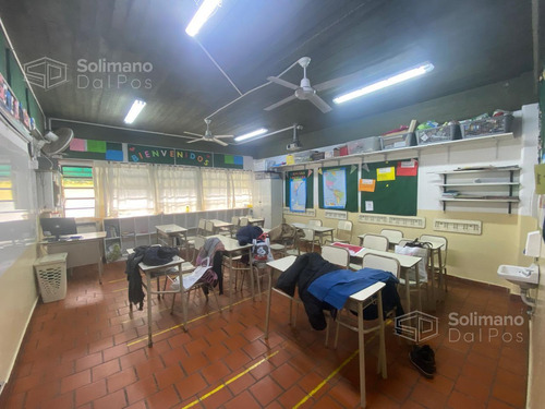 Local / Oficina / Instituto Educativo En Olivos