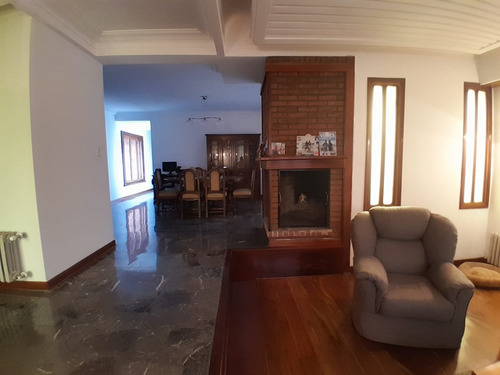 Chalet En Venta. Barrio Santa Monica