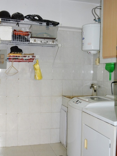 Imagen 16 de 18 de *0414* 4713559* Apartamento En Venta En Valles De Camoruco/valencia. Resd Country Palace, 130mts,amplio,3hab,2baños,2puestos Techados,agua 24/7,planta 50%,maletero,gas Directo,se Firma Por Registro.