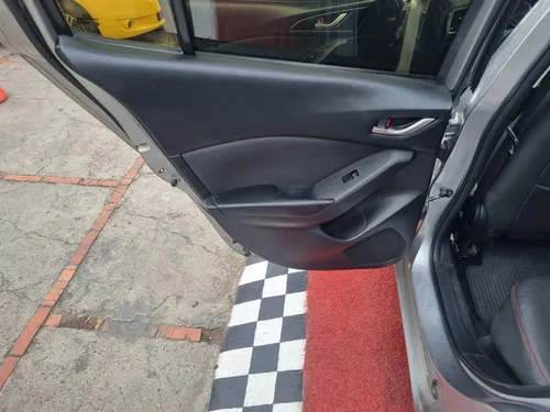 Mazda 3 TOURING 2.0 MT
