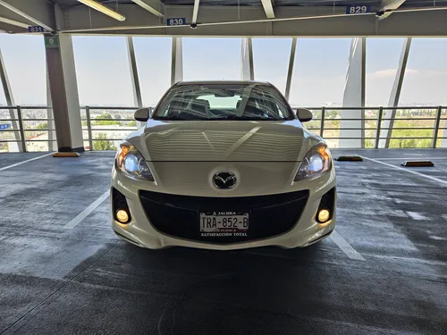 Bonito Mazda 3 Sport Gt 2012