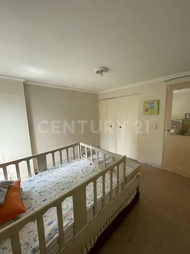 Se Vende Apartamento En Los Colores, Excelente Ubicación.