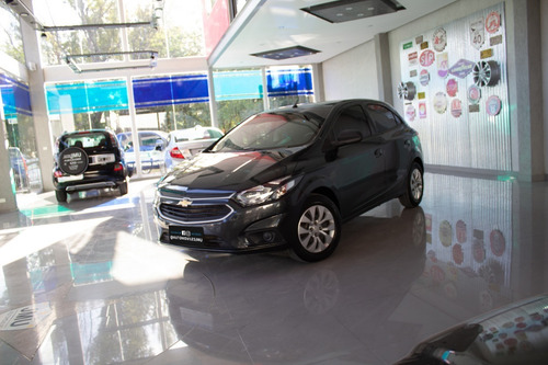 Chevrolet Onix Lt Nafta 2018 Gris