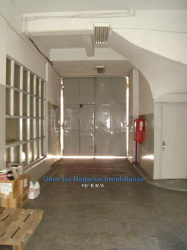 Iza. Venta Local Industrial En Tres Cruces La Comercial
