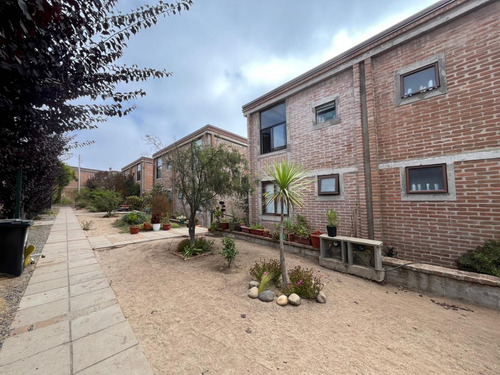 Concón, Condominio, Amplia Casa 4 Dormitorios, 2 Estacionam.