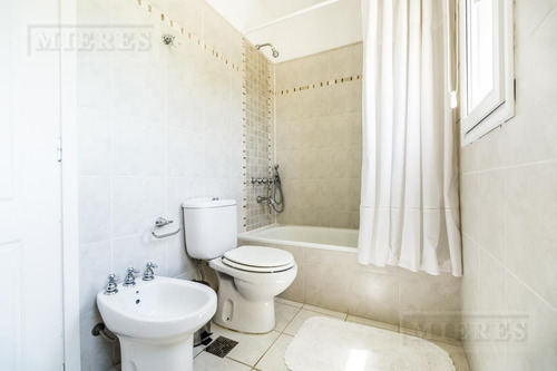 Casa En Venta Sobre Lote A La Laguna - San Agustín, Villanueva.