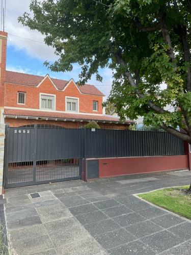 Hermosa Casa Cerca Del Centro De Villa Ballester