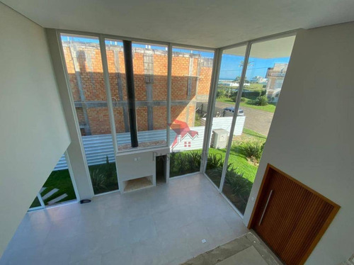 Imagem 21 de 30 de Sobrado À Venda, 275 M² Por R$ 2.230.000,00 - Praia Itapeva - Torres/rs - So0216