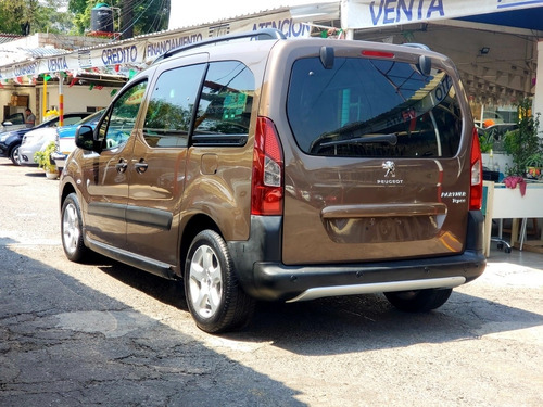 Imagen 3 de 13 de Peugeot Partner Tepee 2014 1.6 Outdoor Mt