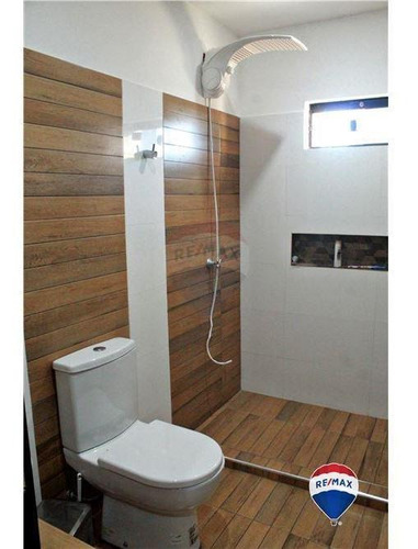 Imagen 12 de 14 de Vendo Casa En El Barrio San Francisco De Cambyreta, A Pasos Del Centro De Encarnación
