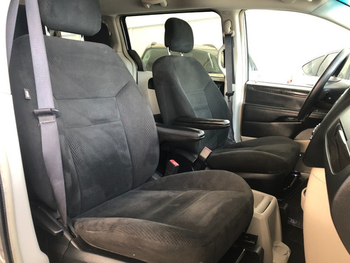 Imagen 7 de 12 de Chrysler Town & Country Li 2016