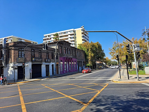 Casa Con Excelente Ubicación En Providencia