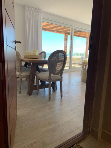 Apartamento En Venta De 2 Dormitorios En Posta Del Cangrejo