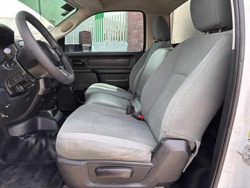 RAM 4000 5.7 Chasis Cabina Pl 4x2 Mt