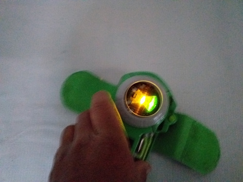 Reloj Brazalete Ben 10 Omnitix Con Luz Y Sonido (Usado)