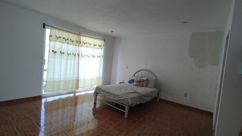 Casa En Venta En El Fraccionamiento Vergeles