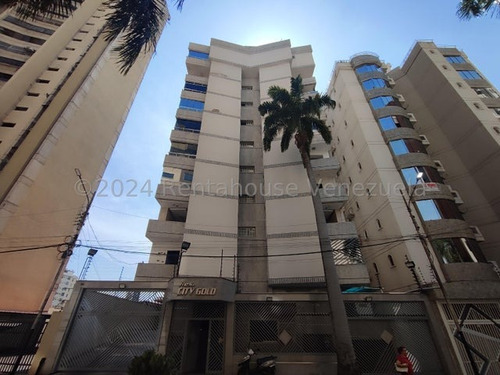 Apartamento En Venta En San Isidro  24-20943 Hp