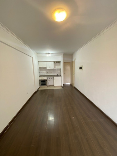 Imagen 4 de 12 de En Venta Monoambiente Amplio C/ Balcon En Edif Al Fte A Cuadras De La Estacion En Lanus (015)