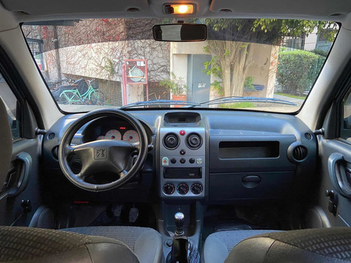 Imagen 10 de 14 de Peugeot Partner 2013 1.6 Hdi Furgon Confort Airbag