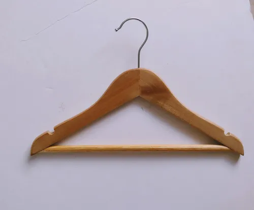 Ganchos de madera para ropa de bebe new arrivals