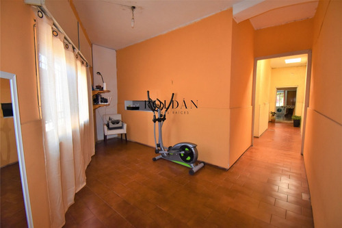 Terreno Venta Capurro Con Mejoras 2 Dormitorios Padrón Único Con Gran Fondo Con Parrillero