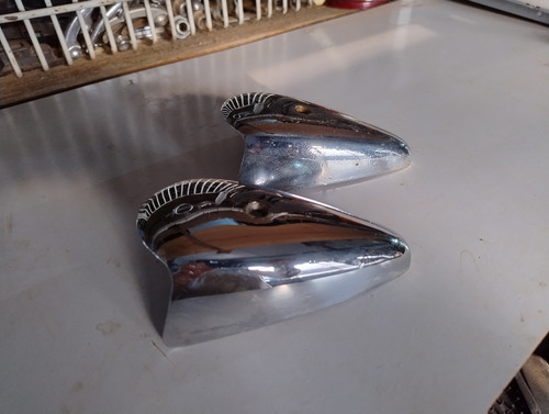 Capas Seta Fusca Até 70 Sorriso Curto Originais Vw Par Metal (Usado)