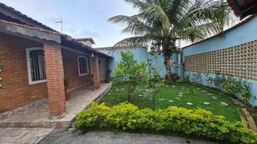 Casa No Gaivota À 200 Metros Do Mar E Com Piscina | 7394 E