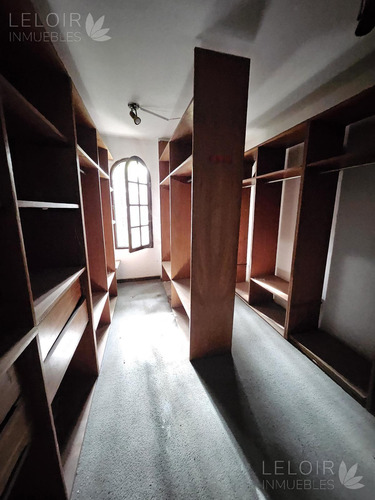 Casa En Venta 5 Amb En Parque Leloir