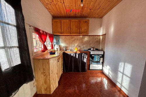 Oportunidad!! Casa En Dos Plantas + Local+ Parque!