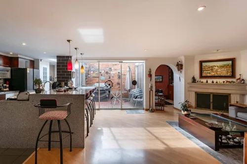 Apartamento En Venta En Chicó Navarra. Cod V22115