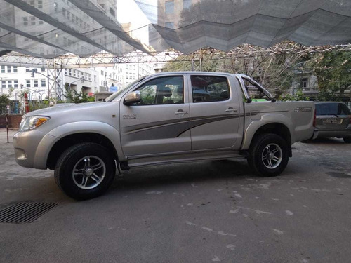 Imagen 1 de 11 de Toyota Hilux 3.0 D/cab 4x4 Srv Lim P/4
