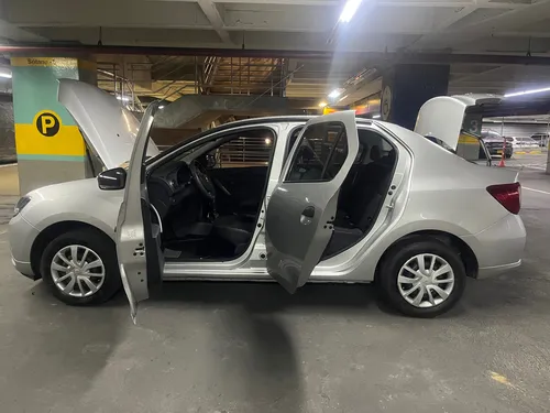 Renault Logan 1.6 Expression / Life + 16v automatico