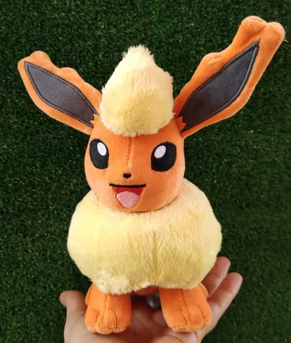 Pelúcia Eevee Cosplay Flareon Pokémon 20cm - Antialérgico em Promoção na  Americanas