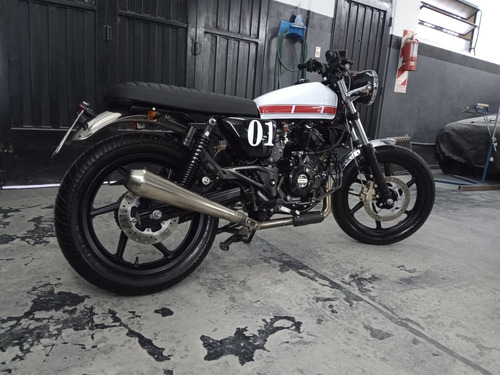 Bajaj Rouser Rouser 220f