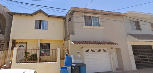 -casa En Remate Bancario-versalles, Villa Del Real 1ra Sección, Ensenada, Baja California, Méxic -jmjc5