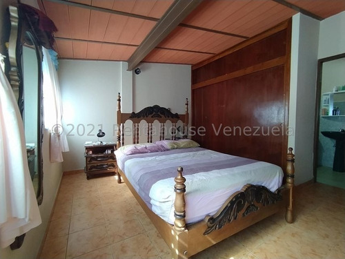 Imagen 13 de 18 de 22-10226 Casa En Venta Urb. El Castaño Maracay Dperez