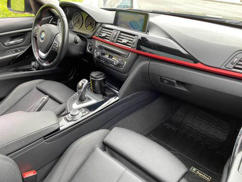 Imagen 5 de 10 de Bmw Serie 3 2013 2.0 328i Sedán Sport 245cv