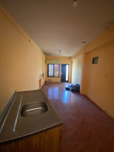 Casa En Venta En Castelar Norte