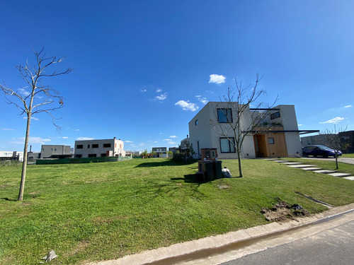 Lote En Venta Con Proyecto Aprobado