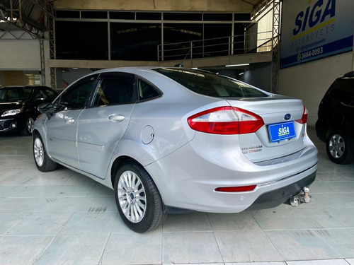 Ford Fiesta Sedan 1.6 16v Titanium Flex Powershift 4p