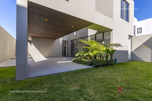 Casa De Lujo Nueva Puerta Las Lomas En Venta