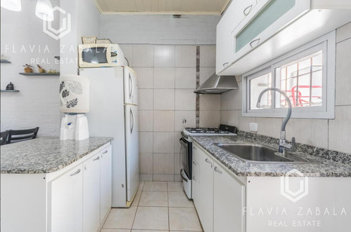 Venta Casa Tres Ambientes Con Pileta Y Jardín En Ituzaingo