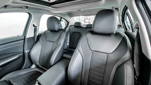Imagen 11 de 21 de Bmw Serie 3 330i Sportline 0 Km 2023 - Bmw Autopremier