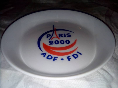 Plato De Porcelana Limoges France Mundial 2000. Paris Adf - 