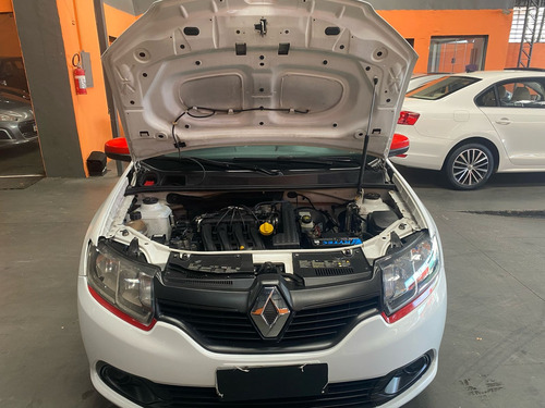 Renault Logan 1.0 16v Authentique Hi-flex 4p